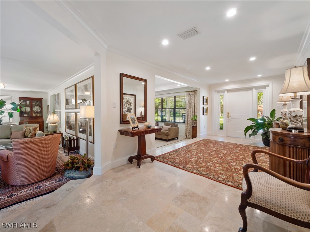 13553 Pine Villa LN