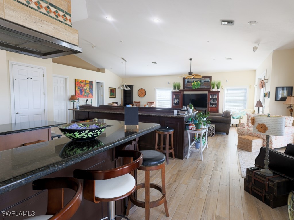 945 San Carlos DR