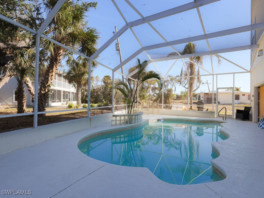 945 San Carlos DR