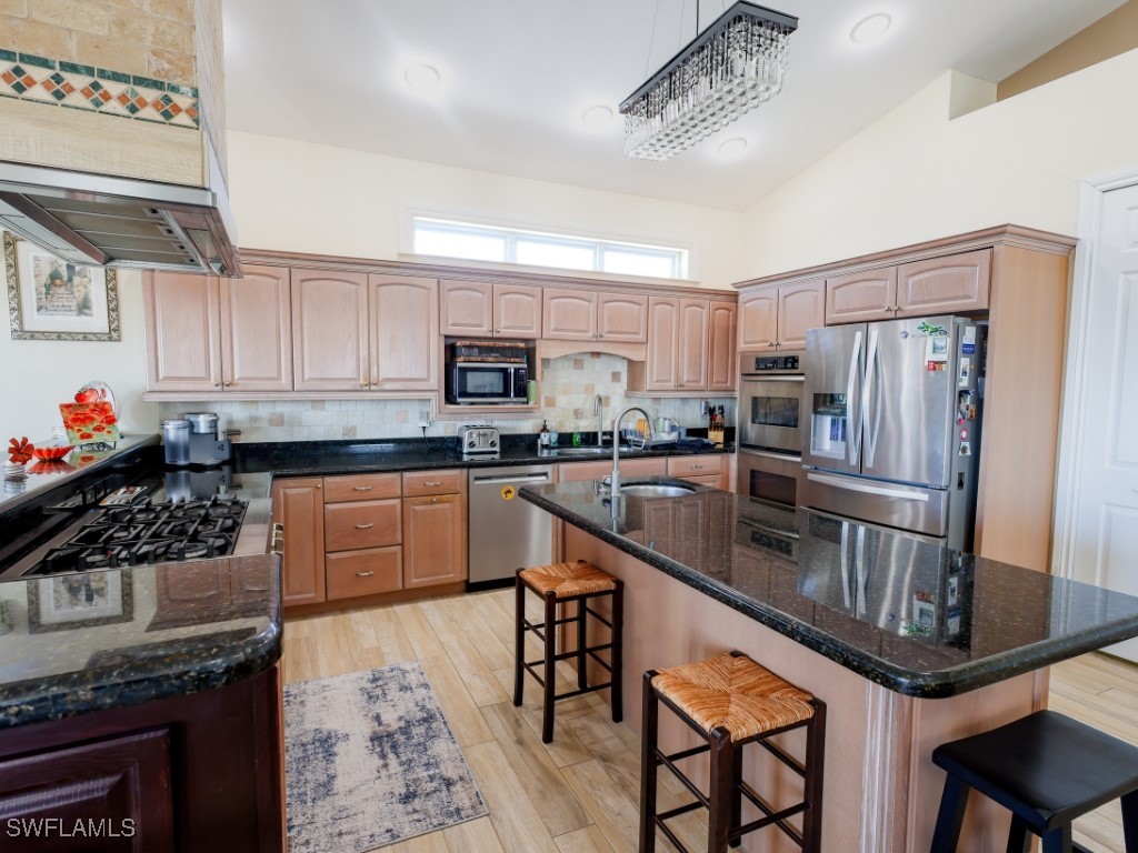 945 San Carlos DR