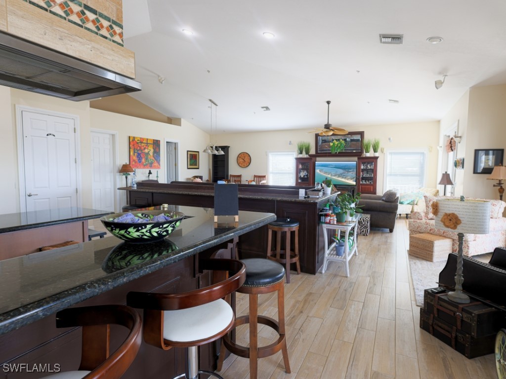 945 San Carlos DR