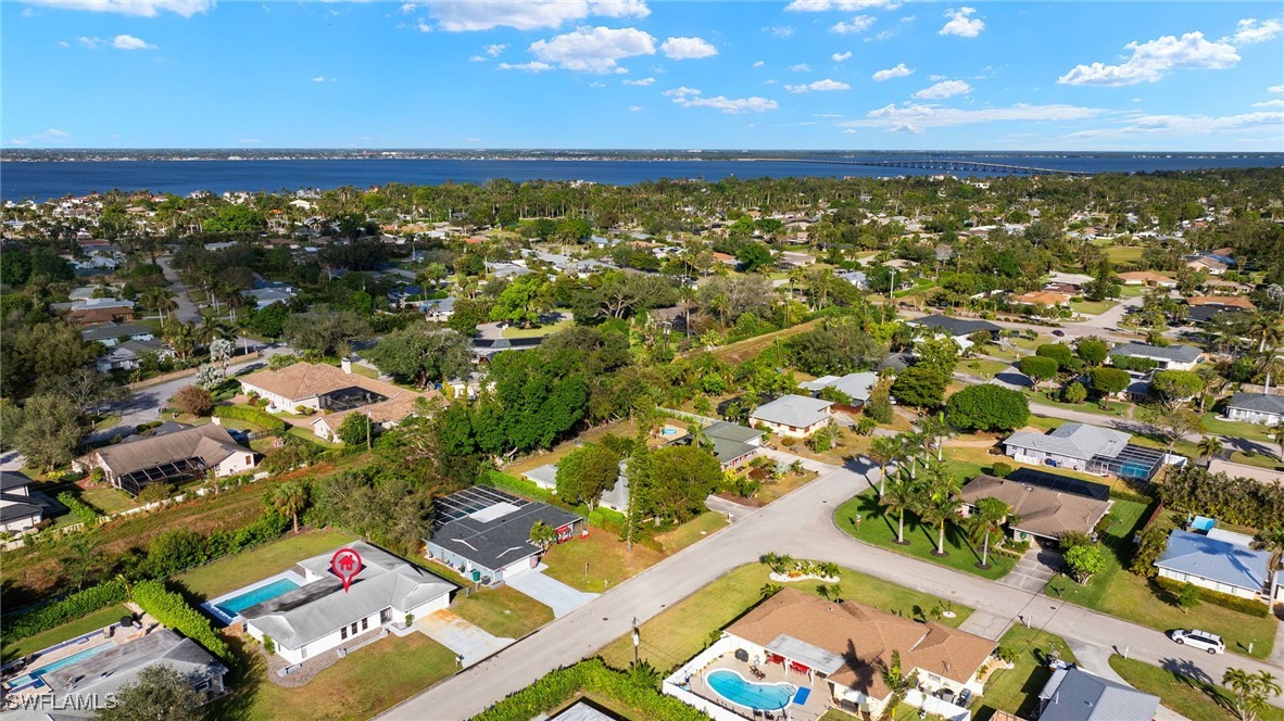 5244 Kenilworth DR
