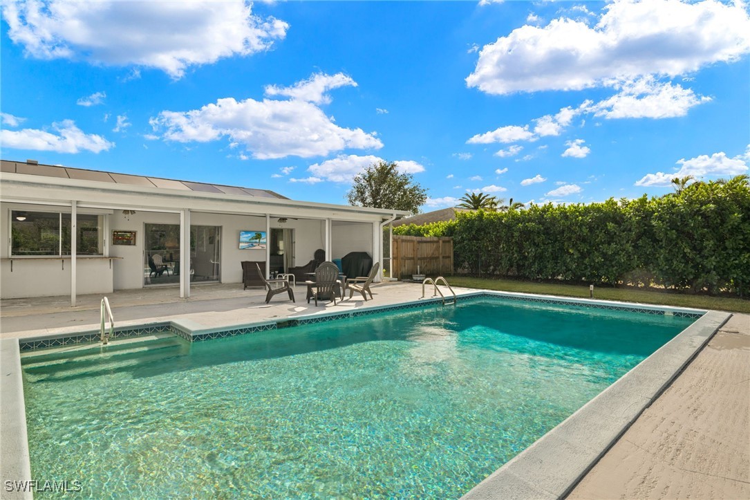 5244 Kenilworth DR