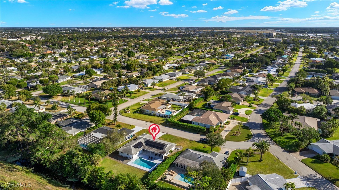 5244 Kenilworth DR
