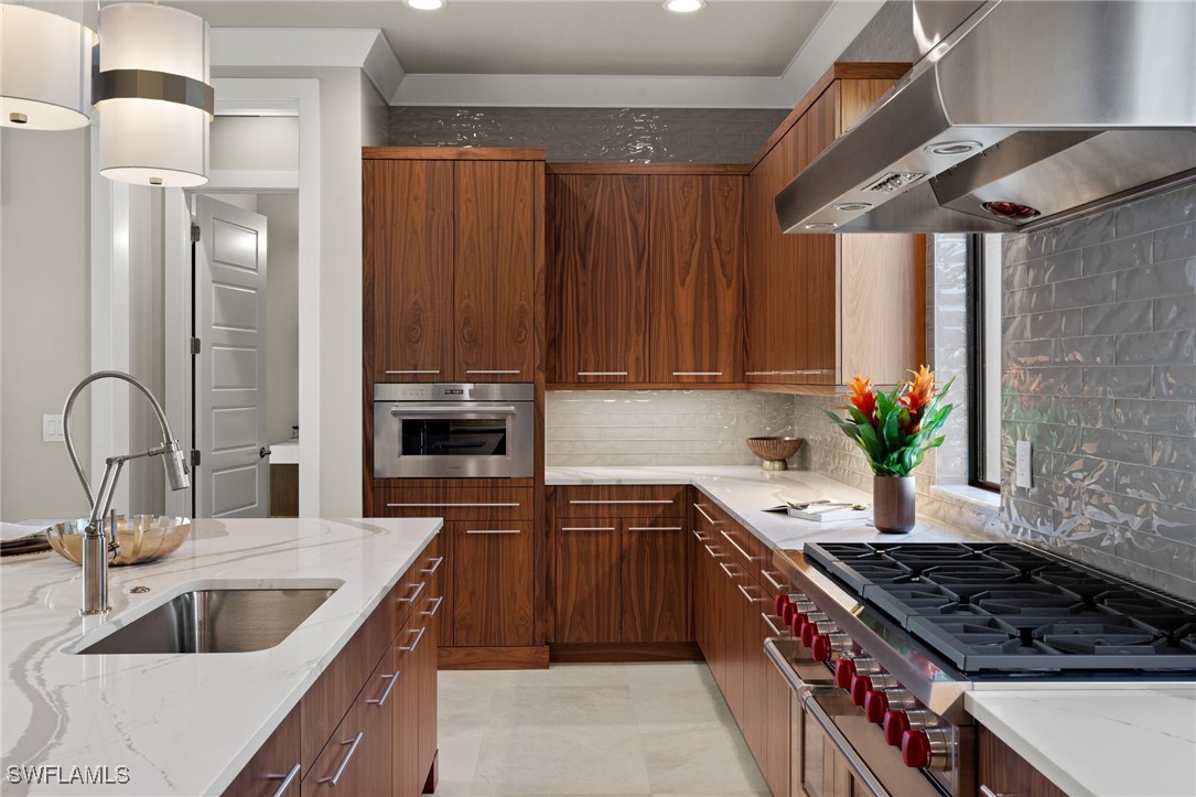 12100 Via Del Fontana WAY