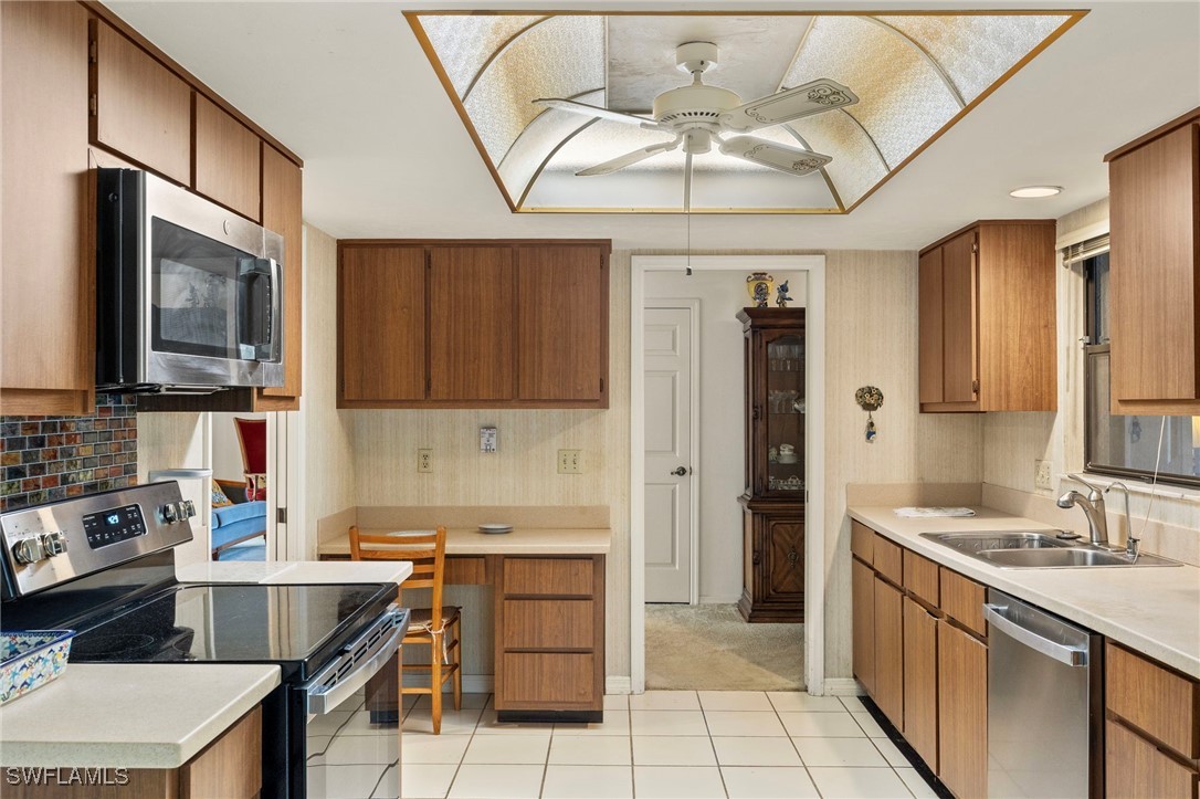 5665 Arvine CIR