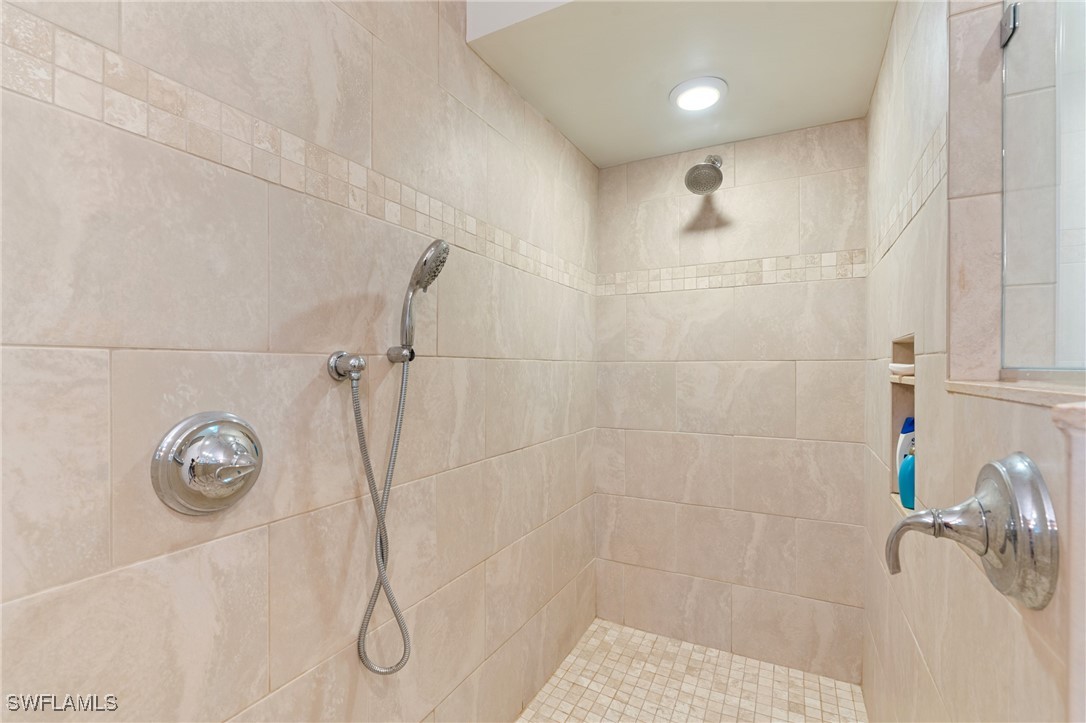 1011 S Town And River DR