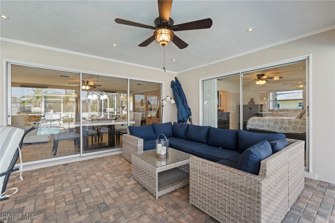 1011 S Town And River DR