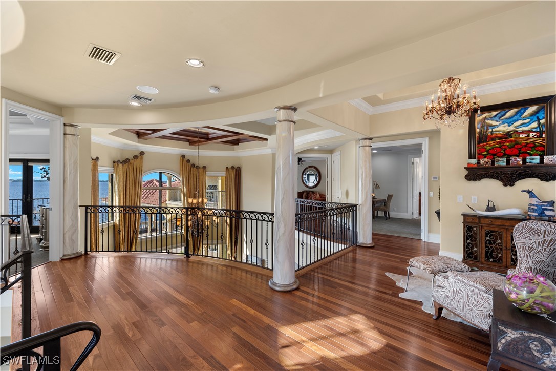 2704 Shriver DR