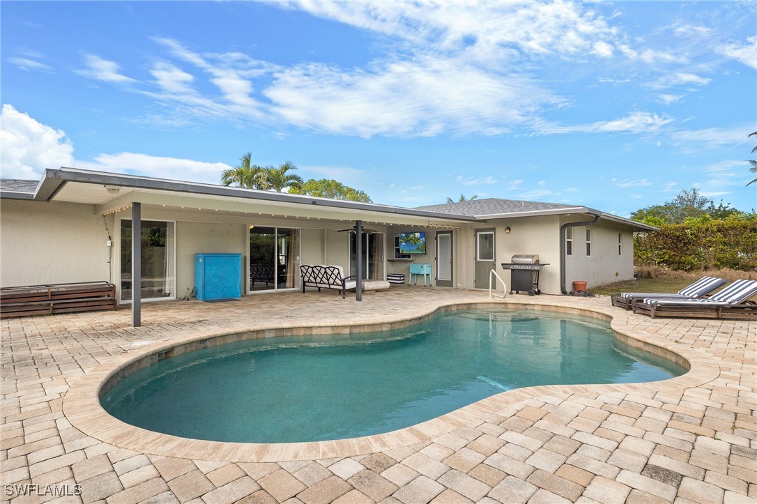 1383 Currier CIR