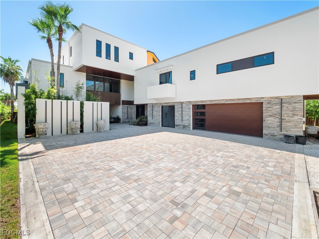 3615 W Gulf DR