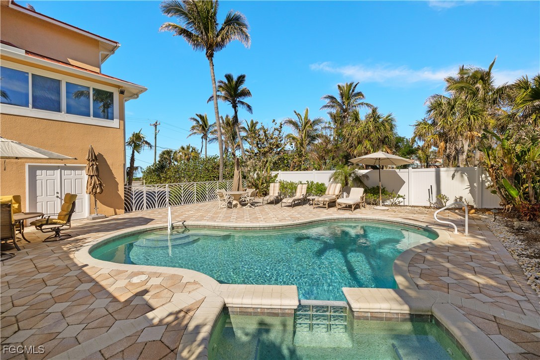 15899 Captiva DR