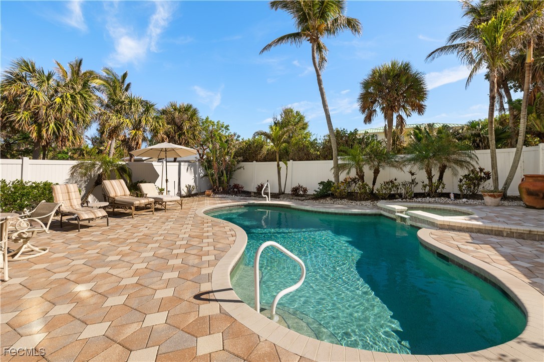 15899 Captiva DR