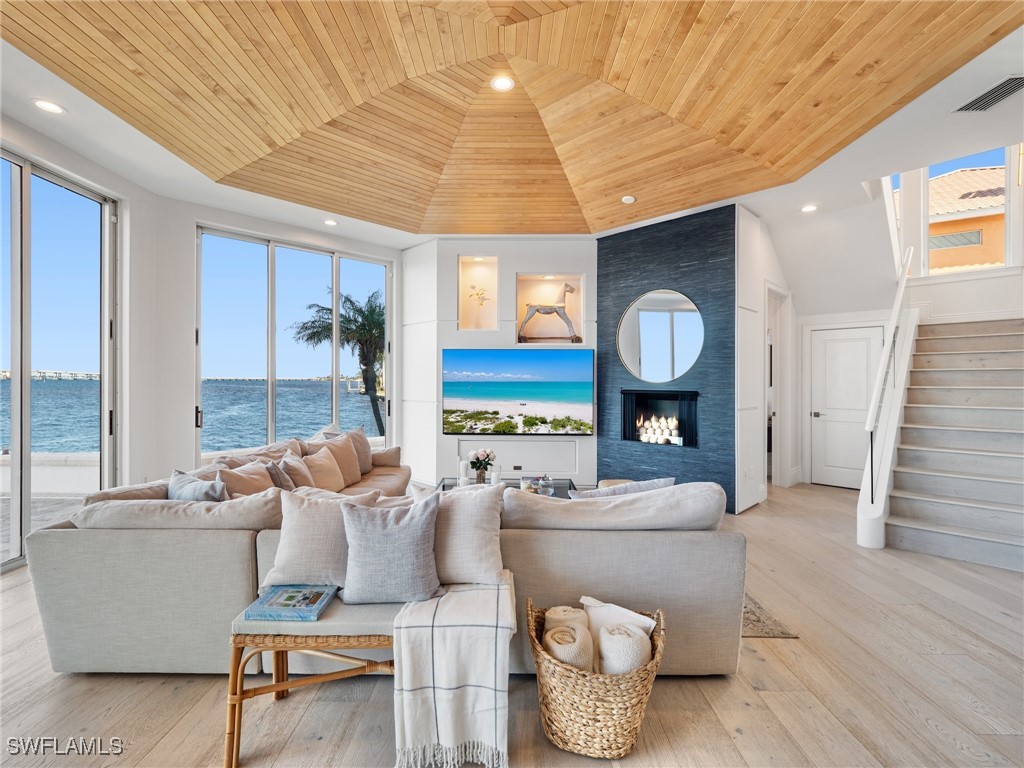 771 Cypress Lake CIR