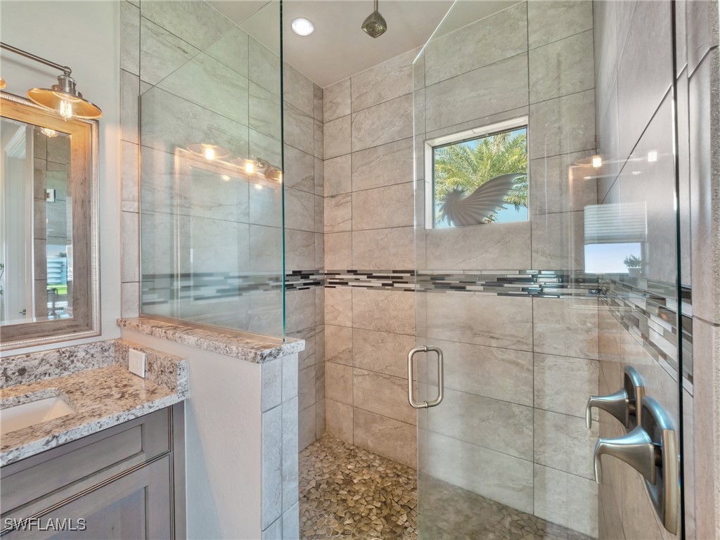 1042 Clarellen DR