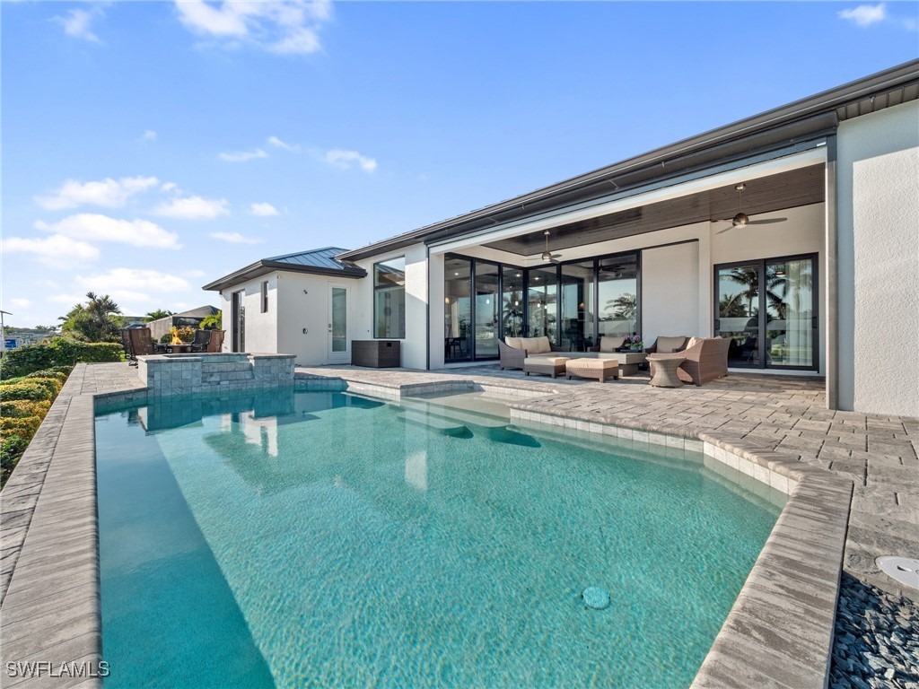 1042 Clarellen DR