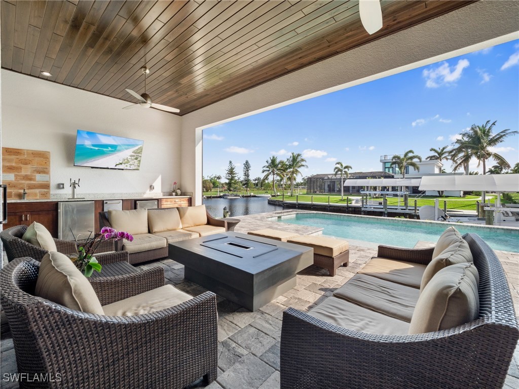 1042 Clarellen DR
