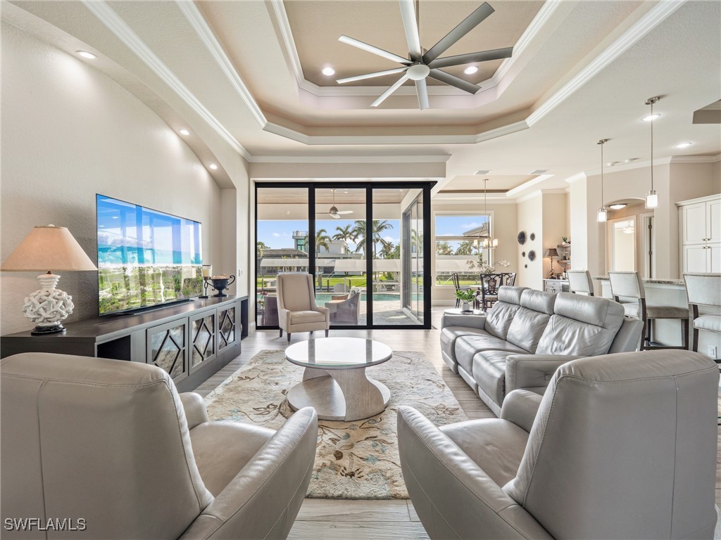 1042 Clarellen DR
