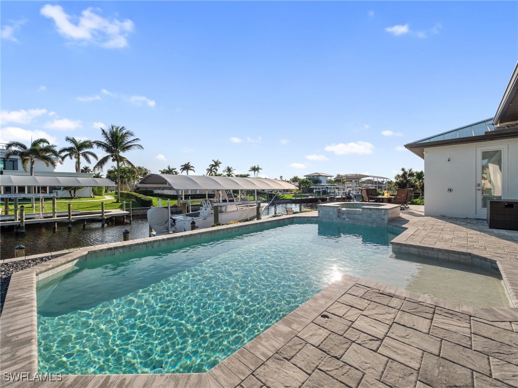 1042 Clarellen DR