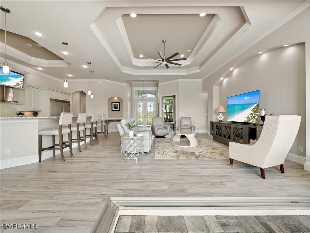 1042 Clarellen DR
