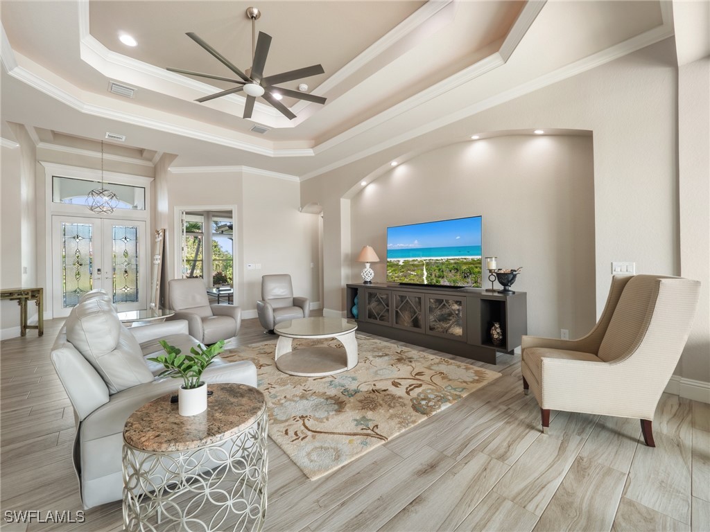 1042 Clarellen DR
