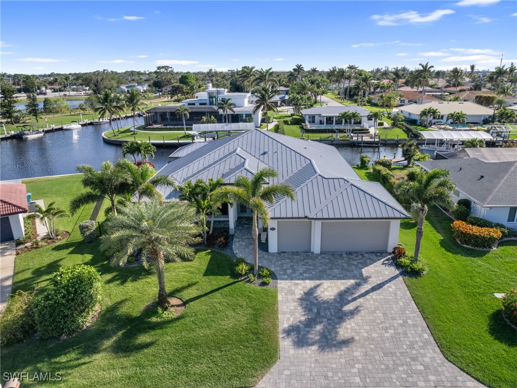 1042 Clarellen DR