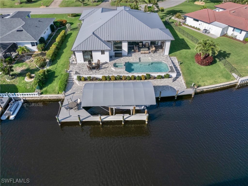 1042 Clarellen DR