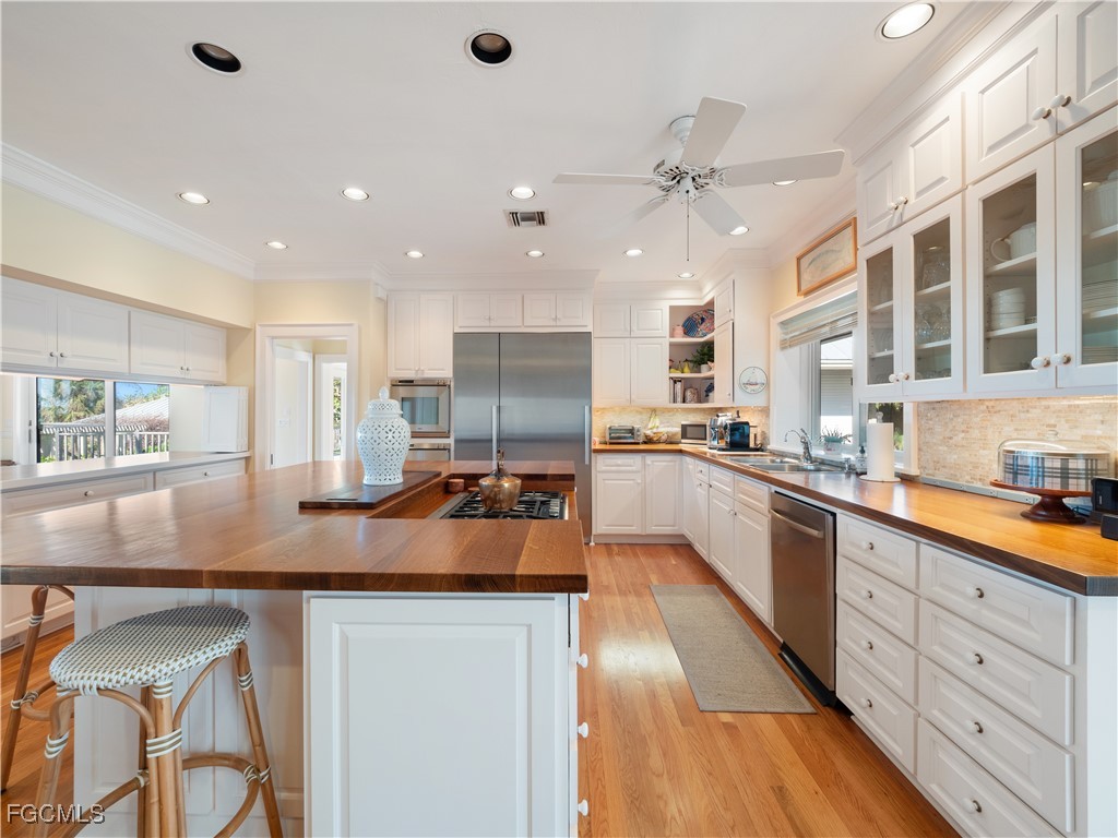 16530 Captiva DR