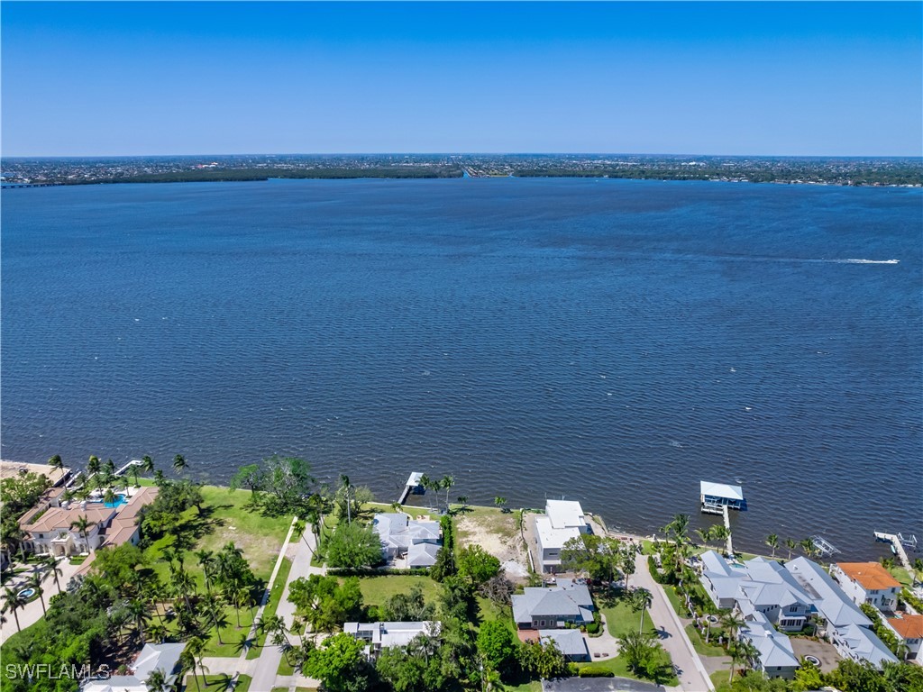 1204 Alhambra DR