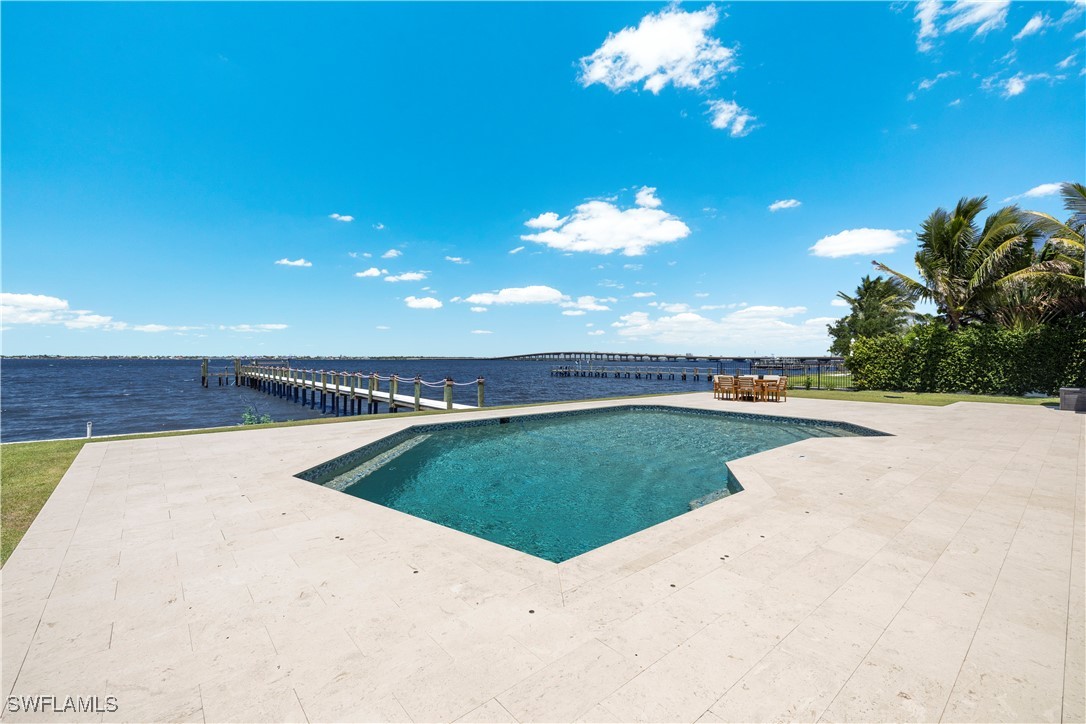 8451 Casa Del Rio LN