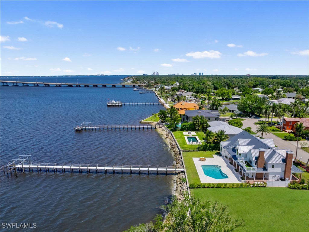 8451 Casa Del Rio LN