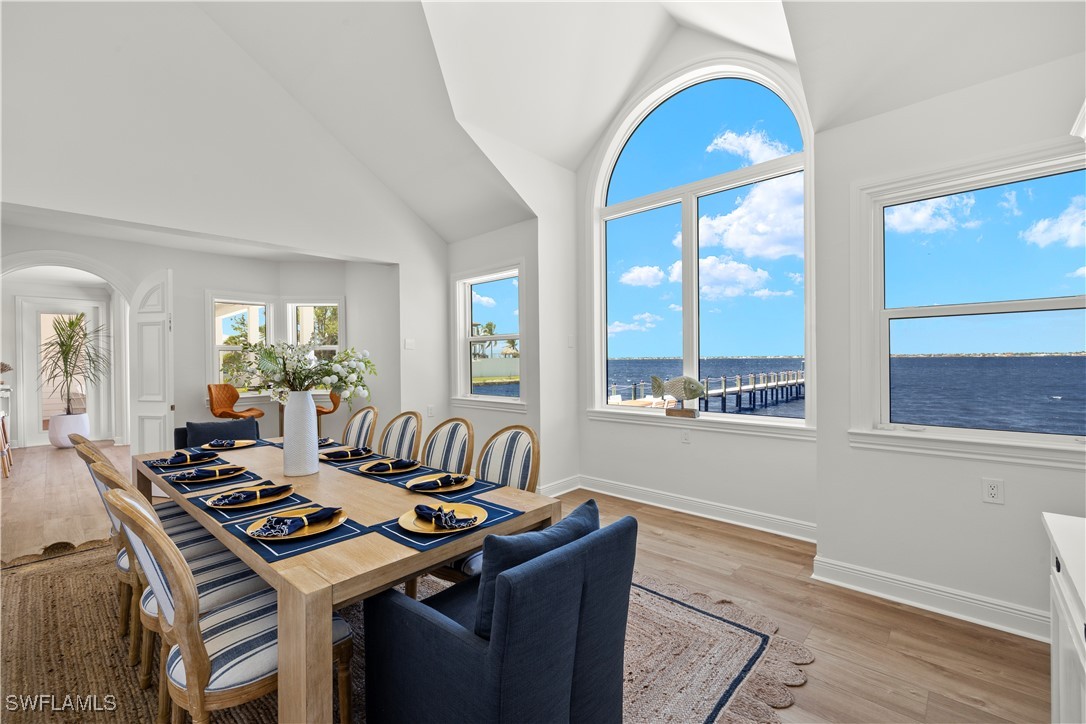 8451 Casa Del Rio LN