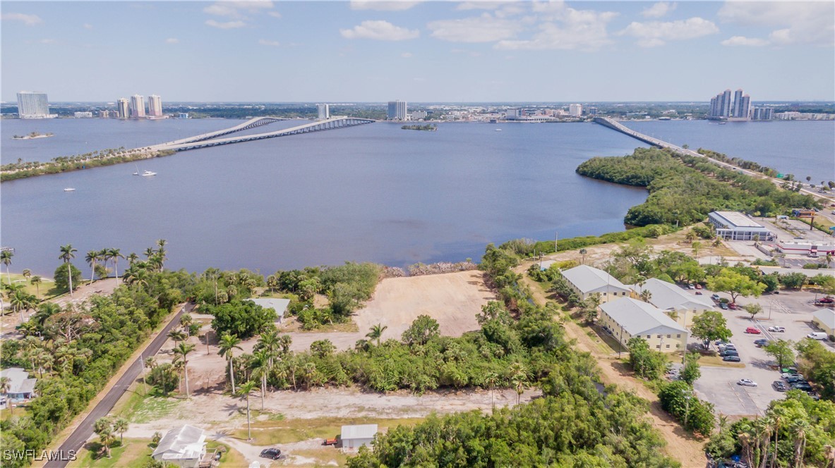 1069 River RD