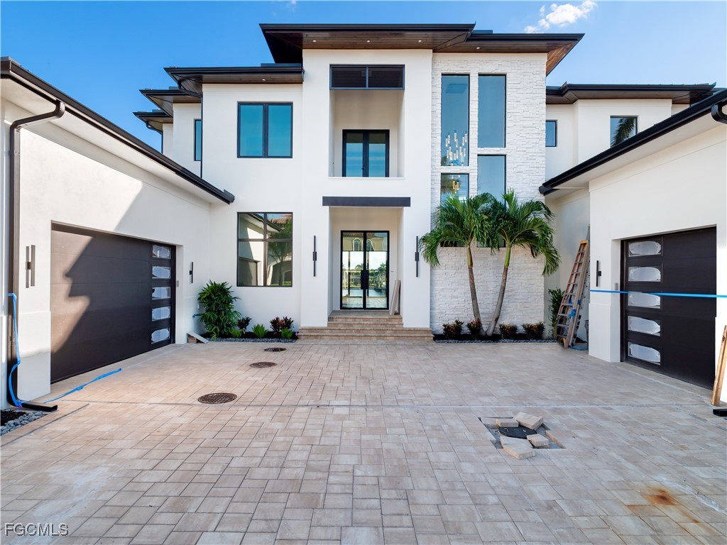 846 Cypress Lake CIR