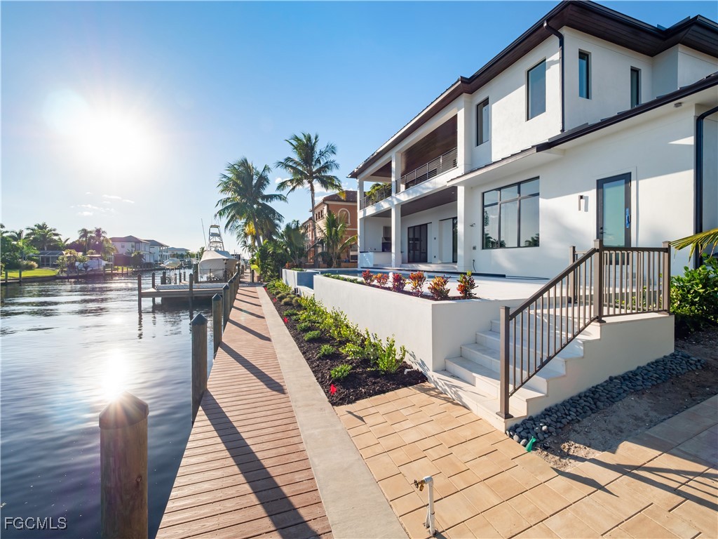 846 Cypress Lake CIR