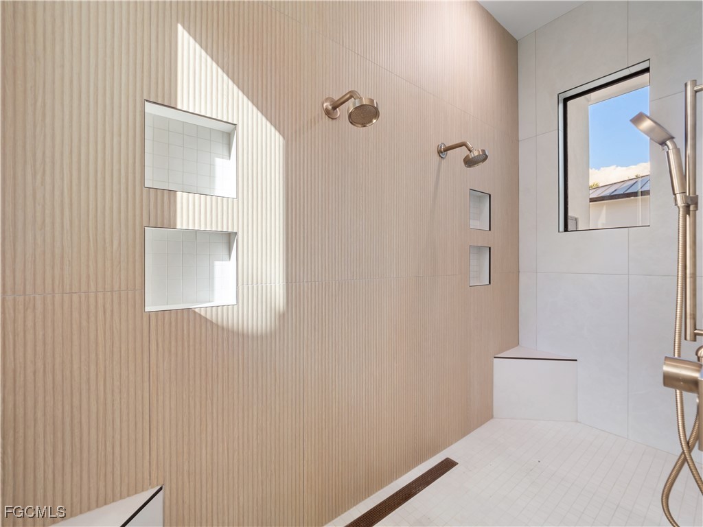 846 Cypress Lake CIR