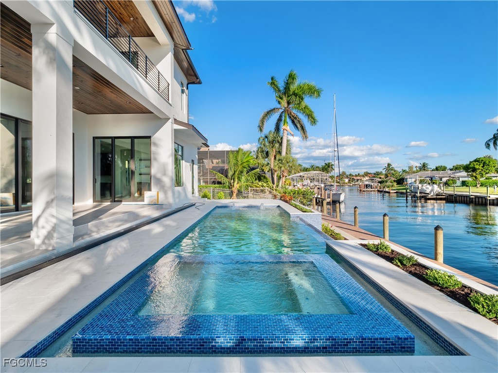 846 Cypress Lake CIR