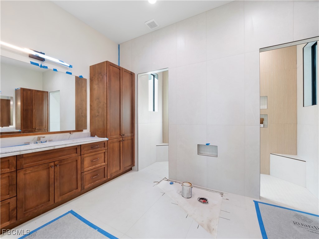 846 Cypress Lake CIR