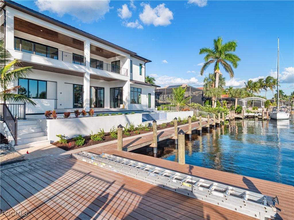 846 Cypress Lake CIR