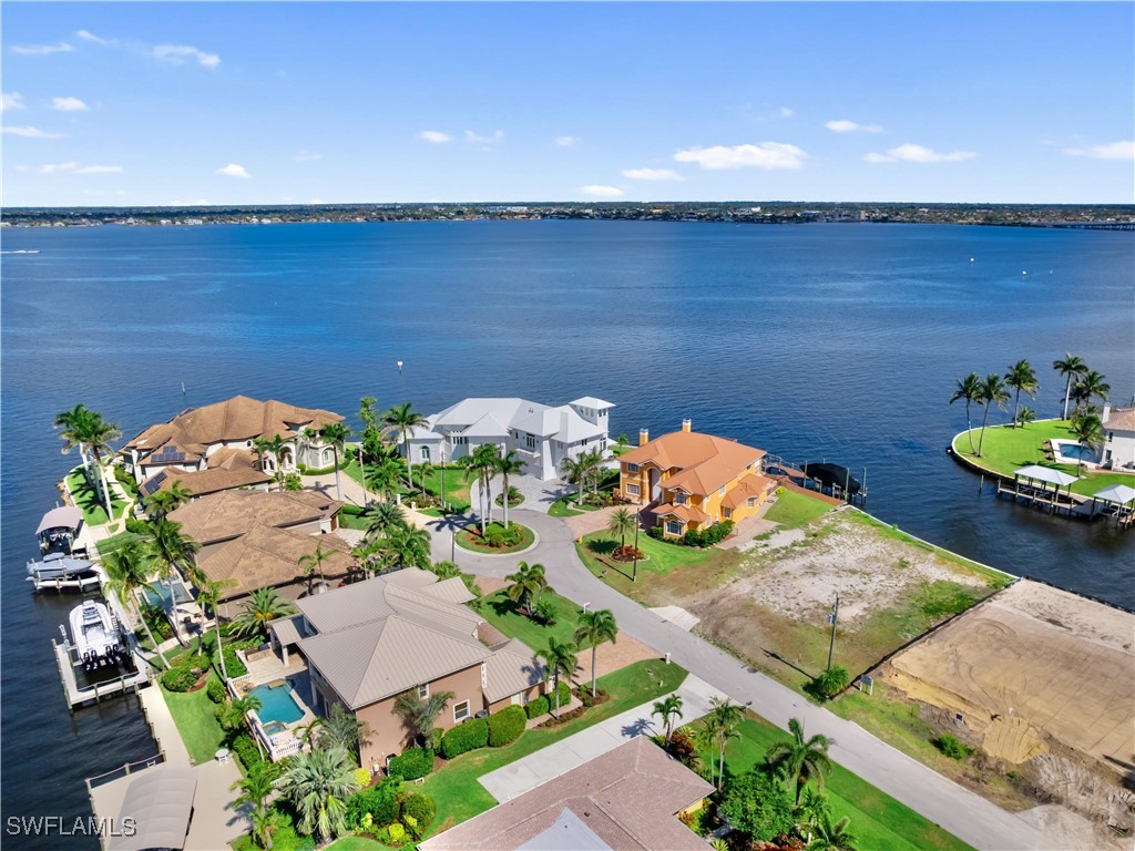 799 Cypress Lake CIR
