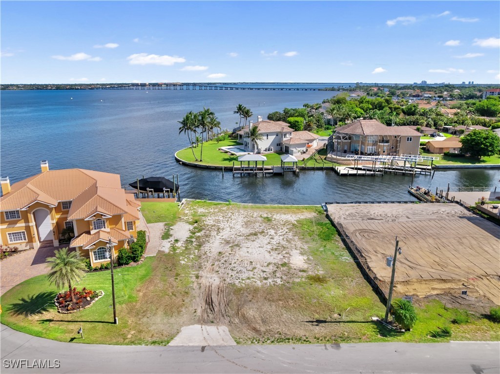 799 Cypress Lake CIR
