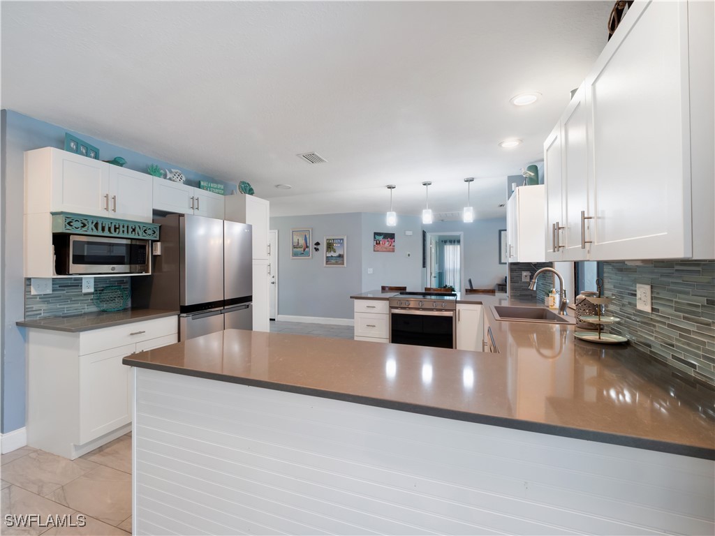 2619 SW 48th TER