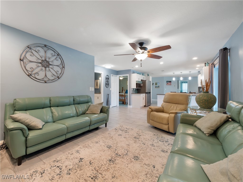 2619 SW 48th TER