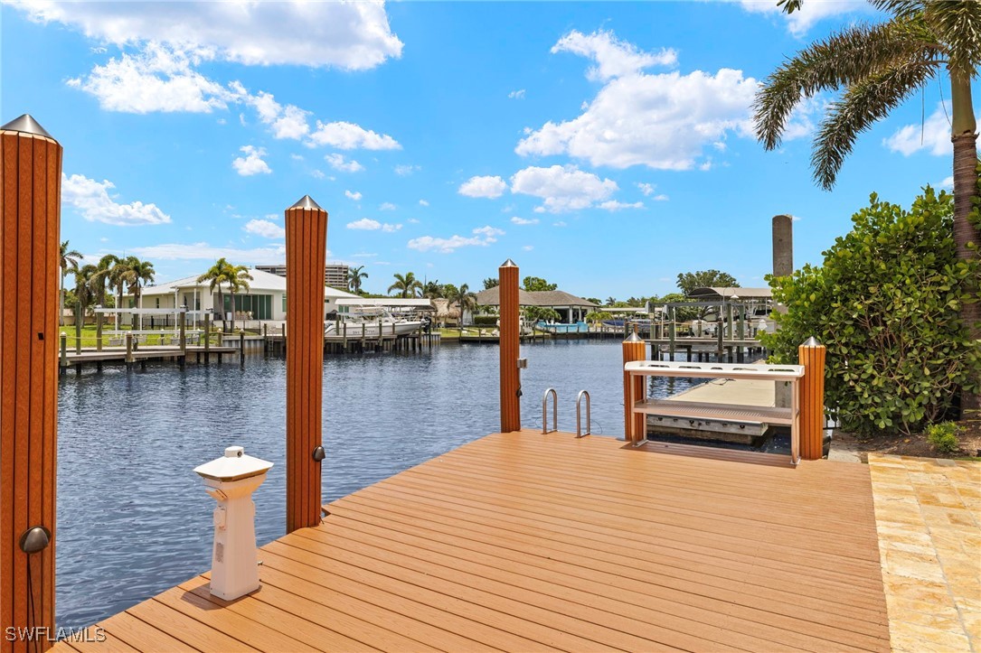 841 Cypress Lake CIR