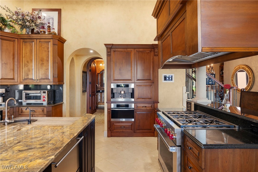 841 Cypress Lake CIR