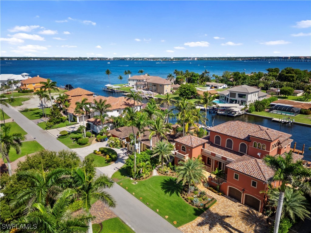 841 Cypress Lake CIR