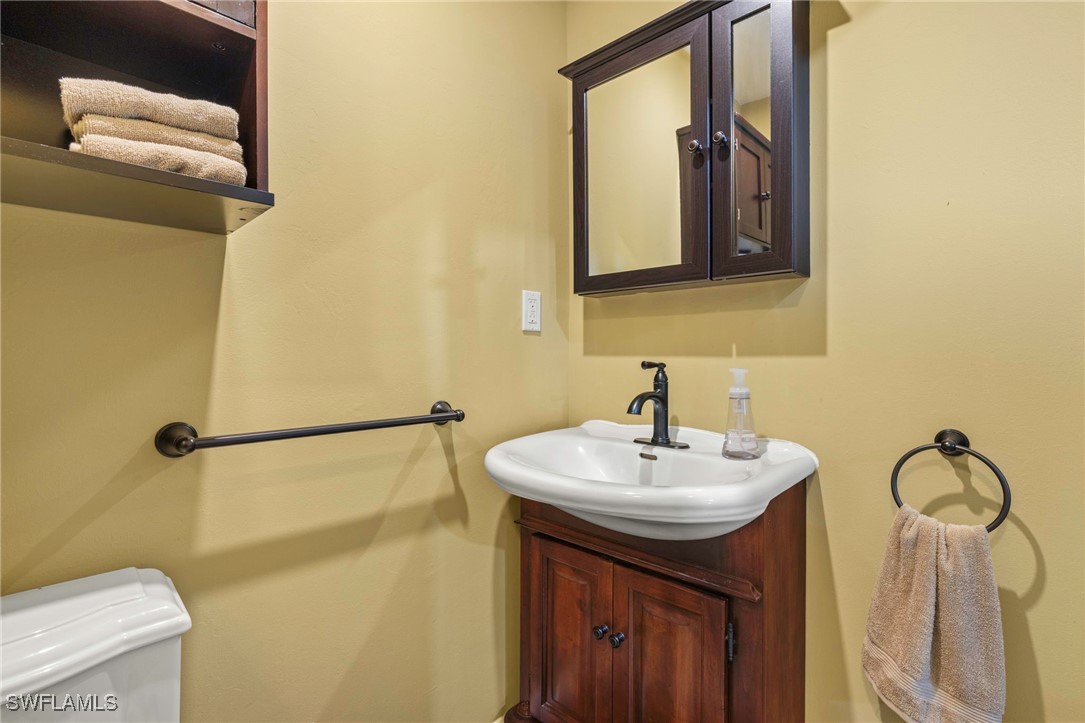 841 Cypress Lake CIR