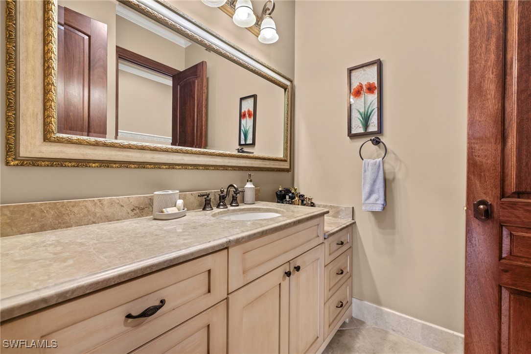 841 Cypress Lake CIR