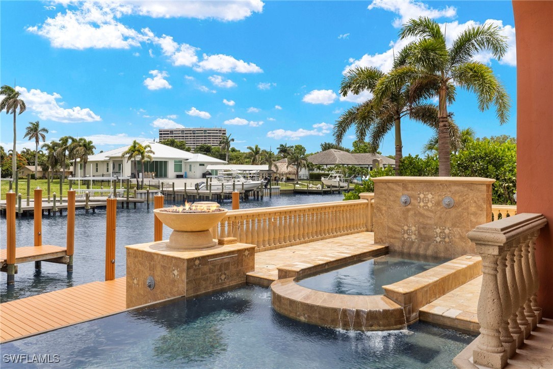 841 Cypress Lake CIR
