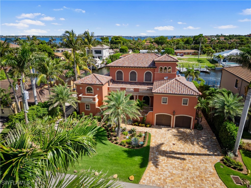 841 Cypress Lake CIR